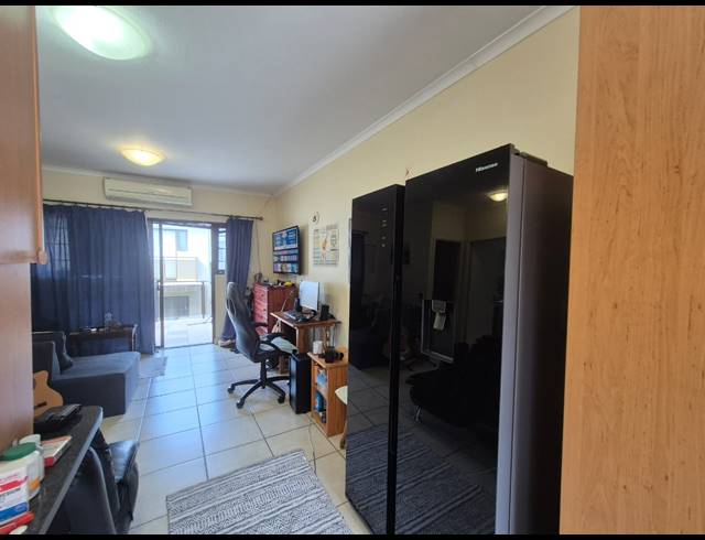 2 BEDROOM APARTMENT FOR SALE IN HARTENBOS CENTRAL